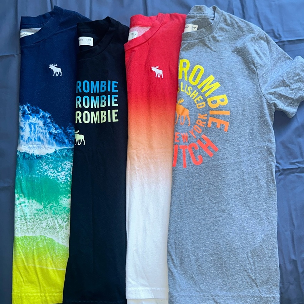 Abercrombie Logo t shirt short sleeve 4 for $30